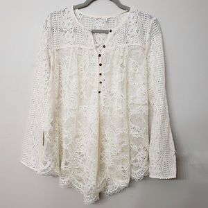 Floreat White Lace Scallop Hem Henley Blouse